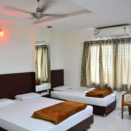 Hotel Maheshwari Avenue ウッジャイン エクステリア 写真