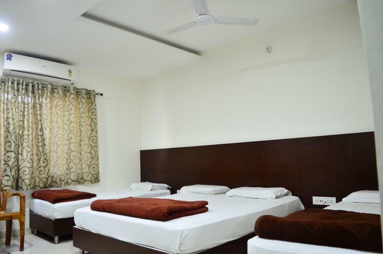 Hotel Maheshwari Avenue ウッジャイン エクステリア 写真
